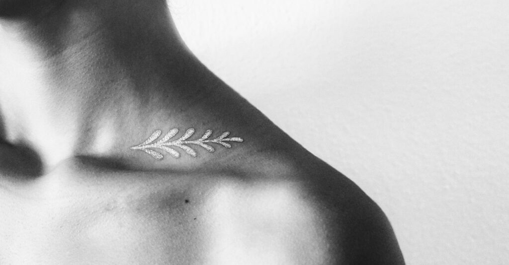 minimalism, body, shoulder, clavicle, black and white, neck, tattoo