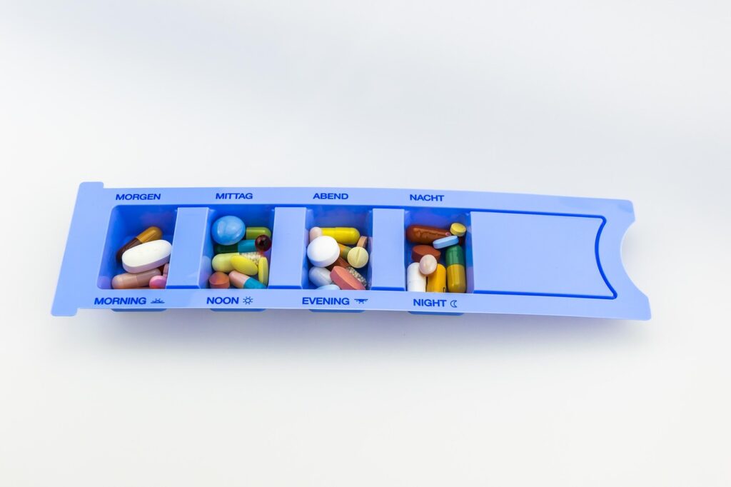 drug pusher, tablets, medical, pharmacy, capsule, pill, wallpaper hd, free background, health, vitamin, healthy, 4k wallpaper, close up, maintenance, antibiotic, medicine, painkiller, seeks, wallpaper 4k, medicinal products, treatment, healthcare, dose, laptop wallpaper, mac wallpaper, narkotika, healing, nobody, windows wallpaper, beautiful wallpaper, chemistry, pharmaceutical industry, pharmaceutical, cool backgrounds, regulation, remedies, desktop backgrounds, heal, lots, full hd wallpaper, science, white, background, supplement, hd wallpaper, free wallpaper, 4k wallpaper 1920x1080, pharma