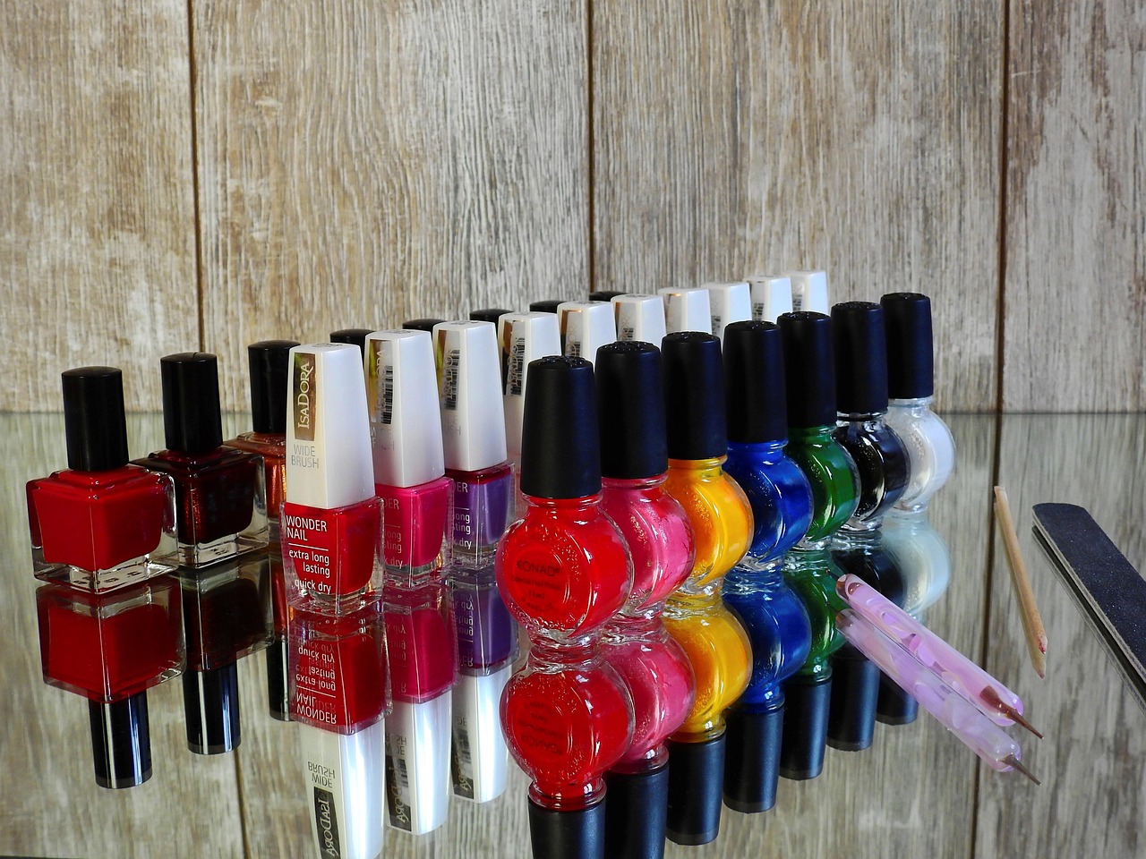 nail polish, fingernails, manicure, paint, nails, toenails, fashionable, nail design, cosmetics, to dye, nail polish, nail polish, nail polish, nail polish, nail polish, manicure, manicure, nails, nails, nails