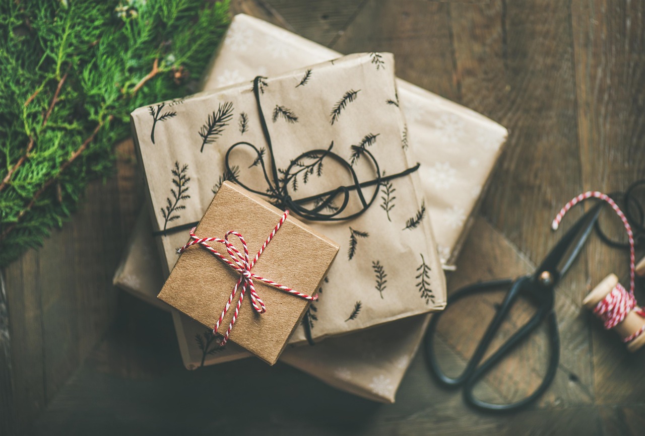 merry christmas, 4k wallpaper, 4k wallpaper 1920x1080, mac wallpaper, desktop backgrounds, wallpaper 4k, laptop wallpaper, beautiful wallpaper, full hd wallpaper, gifts, free background, free wallpaper, background, cool backgrounds, windows wallpaper, hd wallpaper, decoration, wallpaper hd, present, christmas, christmas wallpaper