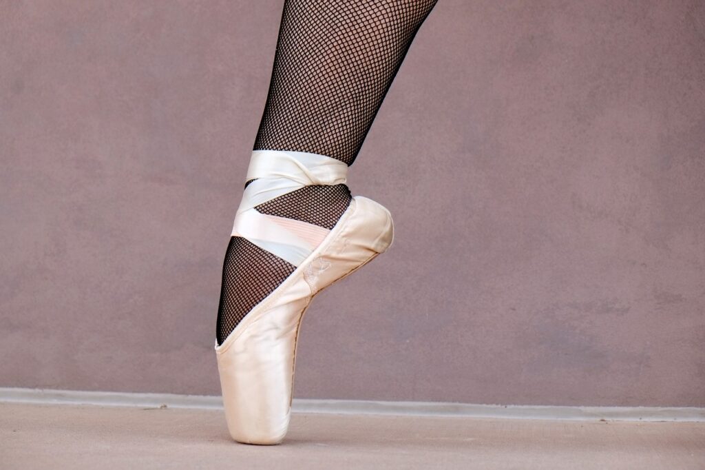 people, footwear, foot, ballet, en pointe, dance, woman, leg, people, foot, foot, foot, foot, foot, ballet, ballet, ballet, ballet, ballet, en pointe, en pointe, en pointe