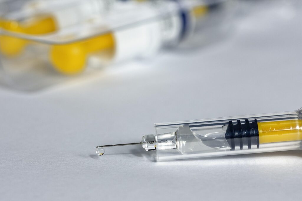 injection, medicine, needle, healthcare, vaccine, kanyle, sharp, pointed, dangerous, disease, drops, treatment, inject, chemistry, hospital, healing, pharma, pain, liquid